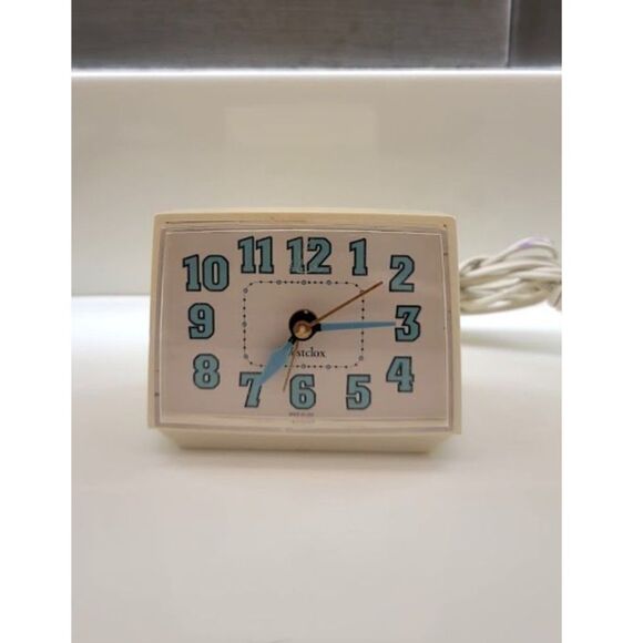 General Electric Other - Westclox Dialite Electric Alarm Clock Vintage USA Blue Numerals Model 22090